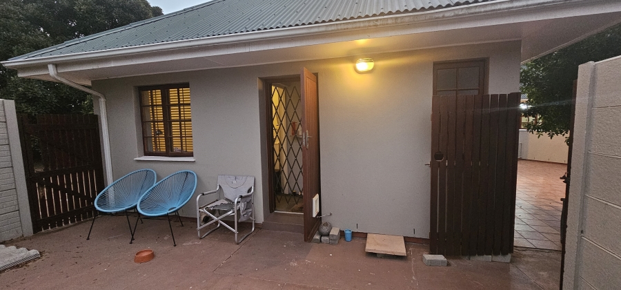 3 Bedroom Property for Sale in Middedorp Western Cape